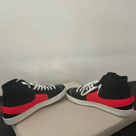 Size 12 - Nike Blazer '77 Jumbo Mid Black Bright Crimson - Picture 7 of 7